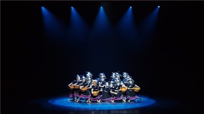 文山群舞《水头浣歌》上演 省新剧（节）目展演中的清流