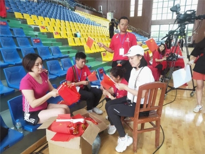 让党徽在群文先锋的阵地上熠熠生辉，文山州文化馆党支部唱响建党百年主旋律