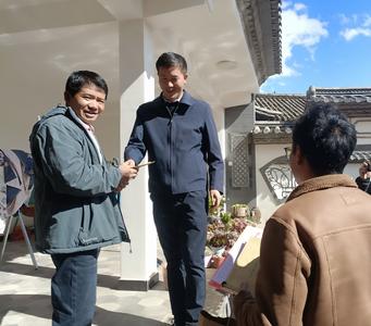 大理州文化和旅游局走访挂钩户 浓浓关怀暖人心
