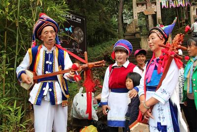 【非遗云赏】石宝山歌会：万人对歌，白曲盈谷，山欢水笑，纵歌纵情