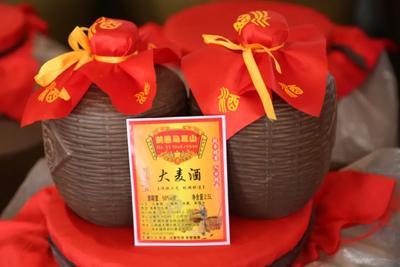 《寻味大理》拍摄组走进鹤庆，探寻鹤庆美食故事