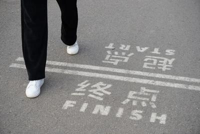 洱河北路健康步道上的追光人