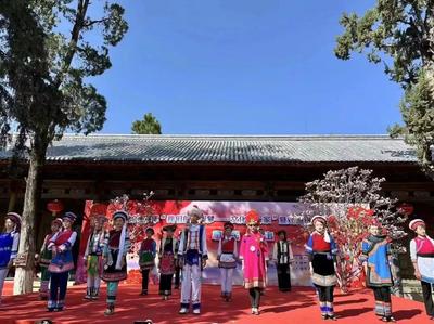 【创建东亚文化之都】大理州博物馆28套传统白族服饰亮相2023年“我们的中国梦 文化进万家”暨戏曲进乡村文化惠民演出