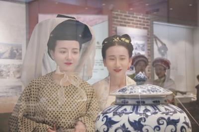 大理州博物馆“美在大博 霓裳共赏——春日赏景活动”助力大理文博游