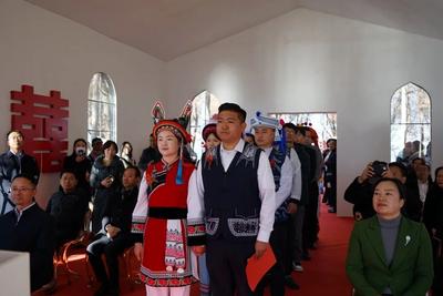 @新人们，可以在苍山洱海间领证啦！