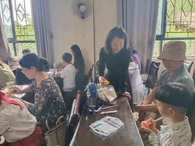 巍山县图书馆举办2024年“我们的节日·端午”民俗文化亲子活动