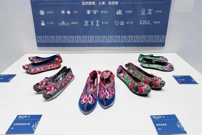 大博展讯 | “蝴蝶泉边好梳妆——白族服饰精品展”在河北省保定市博物馆精彩开展