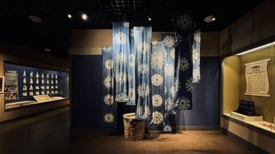 “遇見(jiàn)非遺·在大理愛(ài)上生活”——2025年大理州非物質(zhì)文化遺產(chǎn)傳承人捐贈(zèng)作品展在大理州博物館開(kāi)展